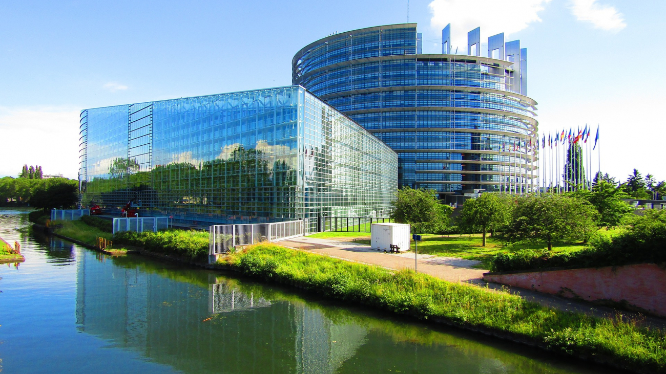 the-european-parliament-in-strasbourg-5180626_1920