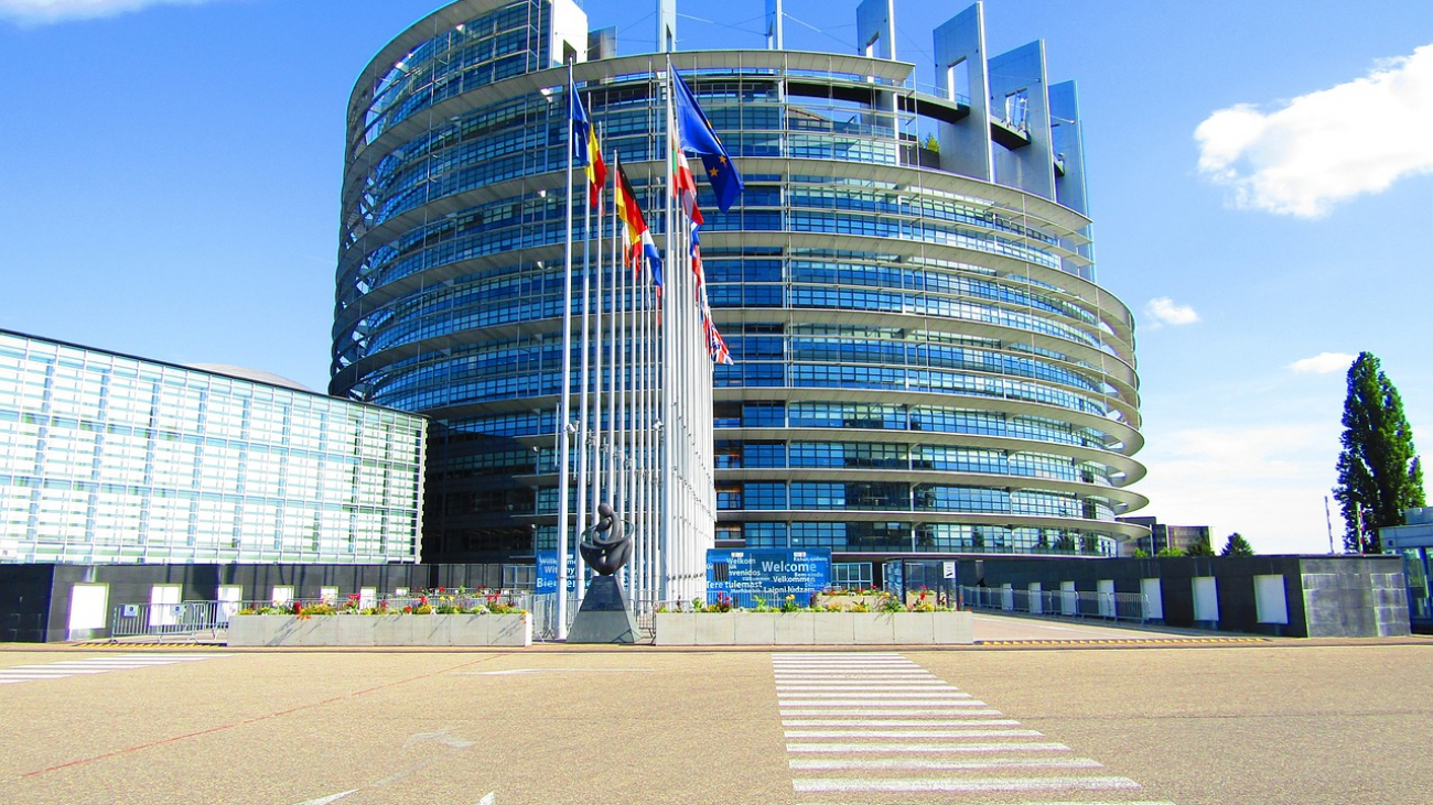 the-european-parliament-in-strasbourg-5180623_1280