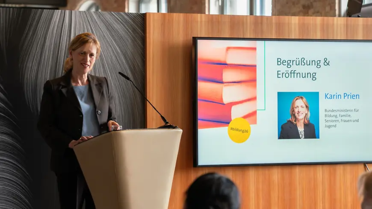 20260417-smart-school-karin-prien