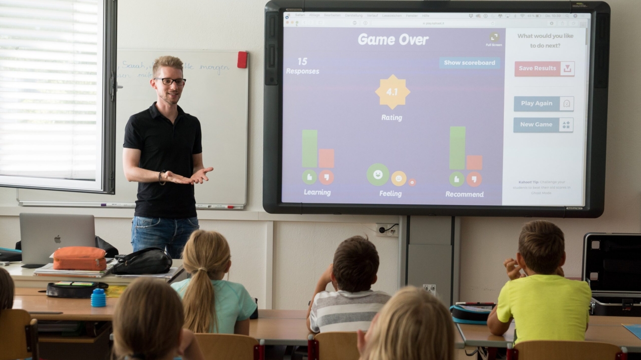 steveriot1-teacher-3765909